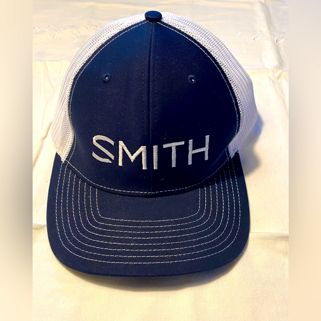Brand New Smith Adjustable Navy BlueWhite Trucker Hat